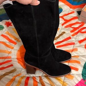 Crown Vintage Boots NWT